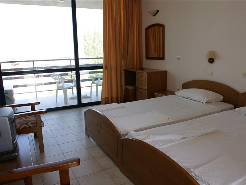 Nasos Hotel & Resort Moraḯtika Buitenkant foto