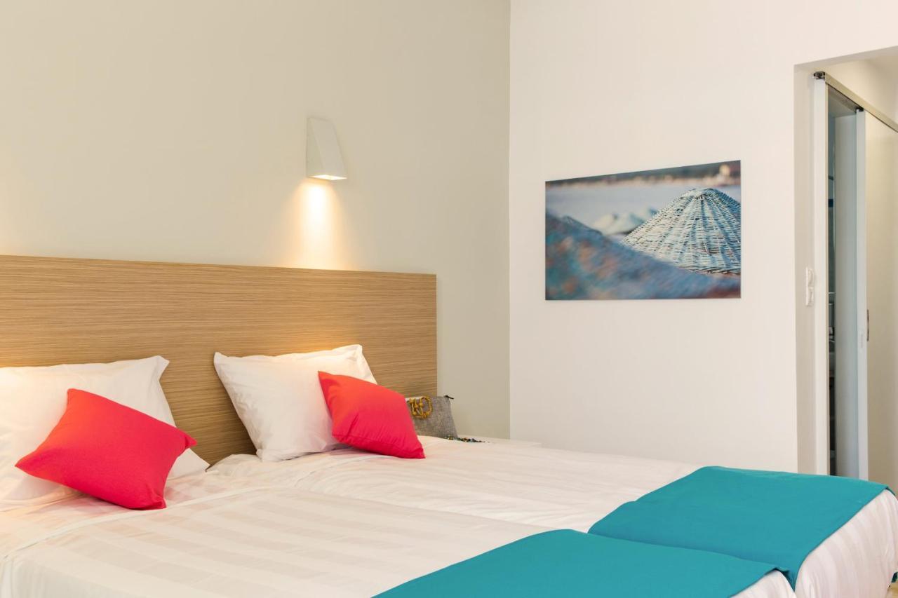Nasos Hotel & Resort Moraḯtika Buitenkant foto